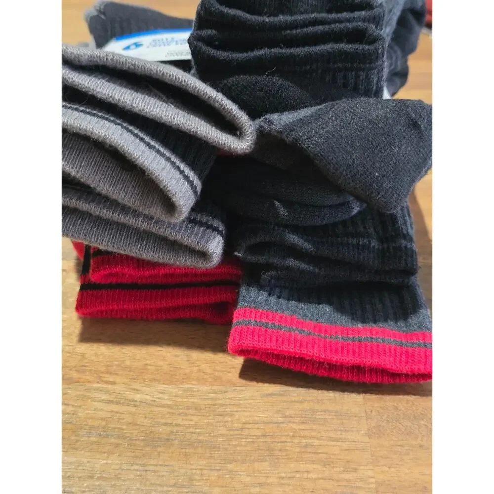 Wrangler Boys 6 Pack Crew Socks Cooling Cushion Gray Red Black Size Boys 3-9 NWT